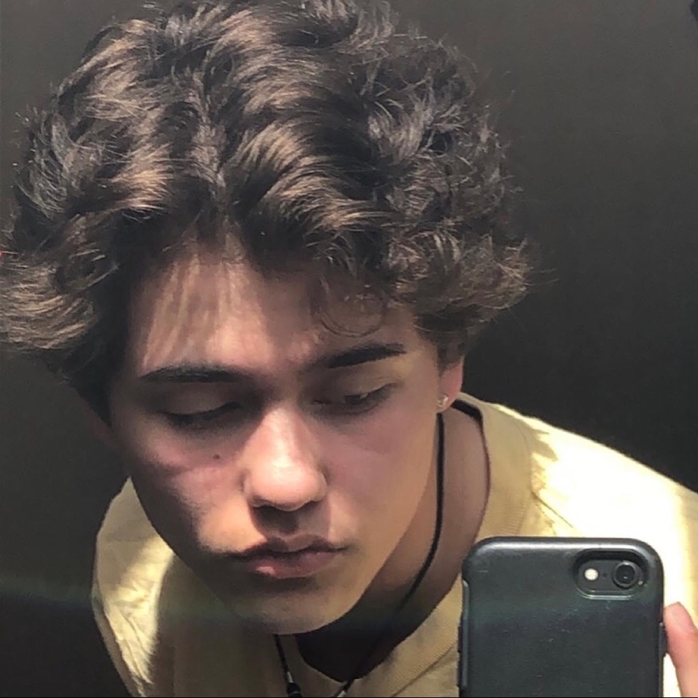 Meet your Posher, Aaron